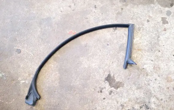 Audi S5 Rubber seal front coupe door 8T0845353 8T0845354