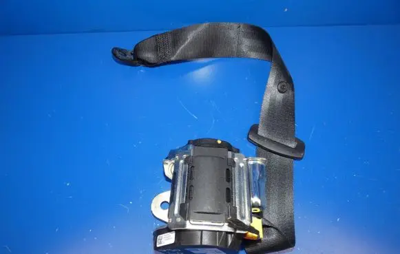 Volvo S90, V90 Middle seatbelt (rear) 