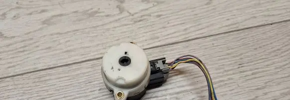 Volvo S60 Ignition lock contact 8645228