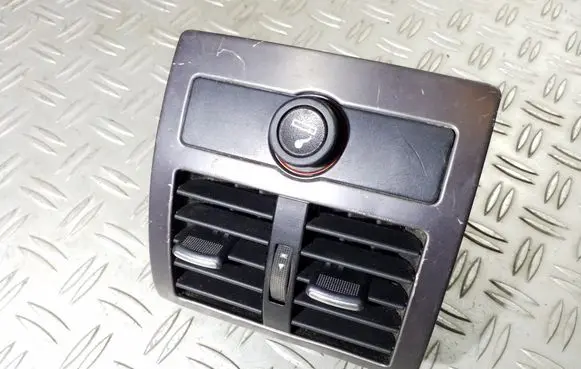 Audi A6 S6 C5 4B Rear air vent grill 4B0819203 4B0815743