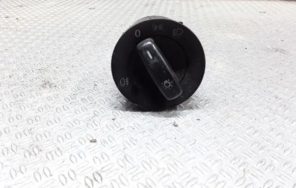 Volkswagen Touran I Light switch