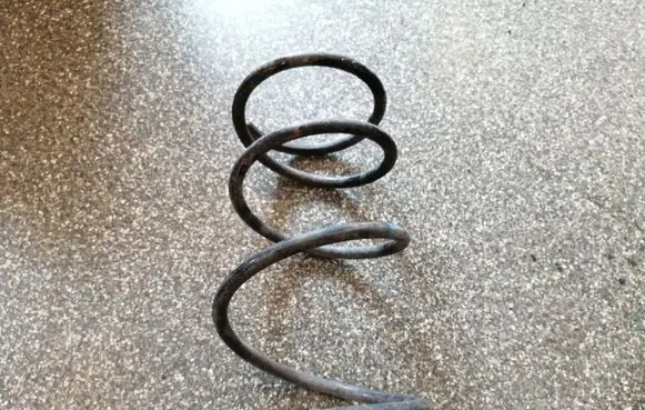 Toyota RAV 4 (XA20) Front coil spring
