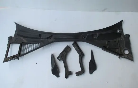 Alfa Romeo Giulia Wiper trim 1561188340