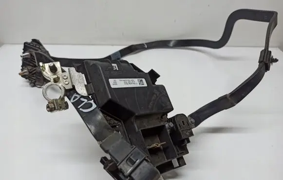 Mercedes-Benz CLS C218 X218 Positive cable (battery) 