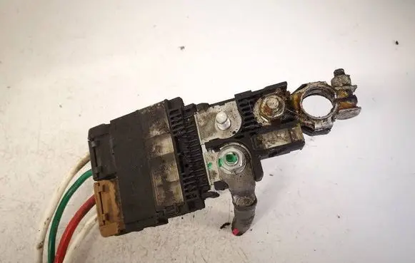 Nissan Note (E11) Positive cable (battery)