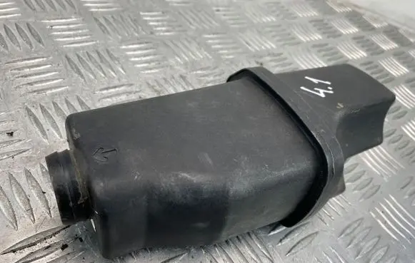 Mercedes-Benz E W210 Intake resonator A1121400087 3981070930