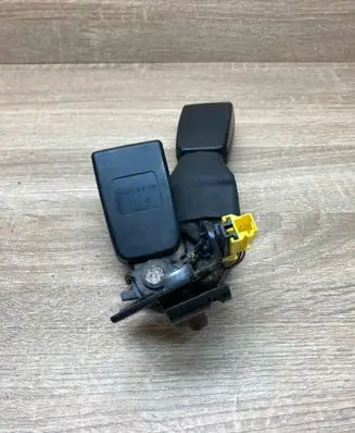Mercedes-Benz E W212 Rear seatbelt buckle A2128600469 34022732