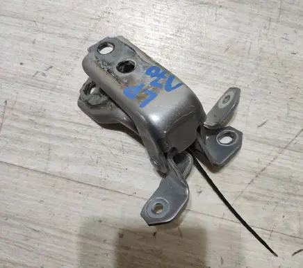 Suzuki Vitara (LY) Front door hinge set 