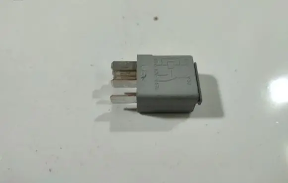 Opel Meriva A Other relay 13100504
