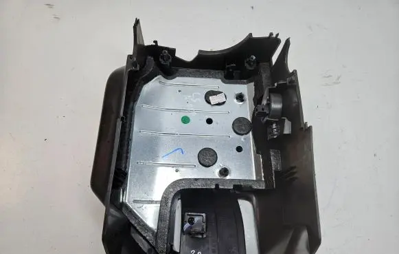 Citroen C5 Aircross Steering wheel column trim 98210396ZD