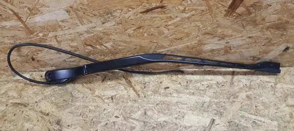 Volvo S90, V90 Front wiper blade arm 31440421