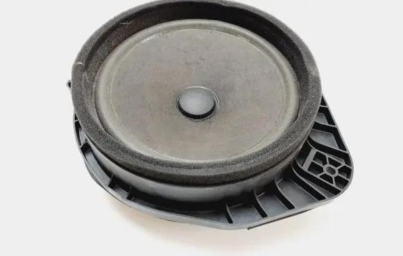 Chevrolet Orlando Front door speaker 13257499 434107863731 110228