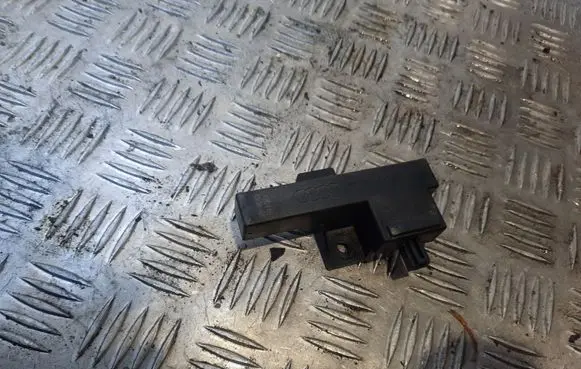 Audi A8 S8 D4 4H Keyless (KESSY) go control unit/module 8K0907247