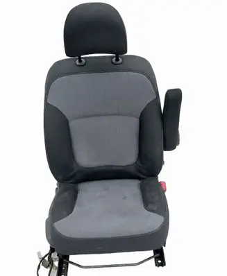 Renault Trafic III (X82) Front driver seat RT3E8804