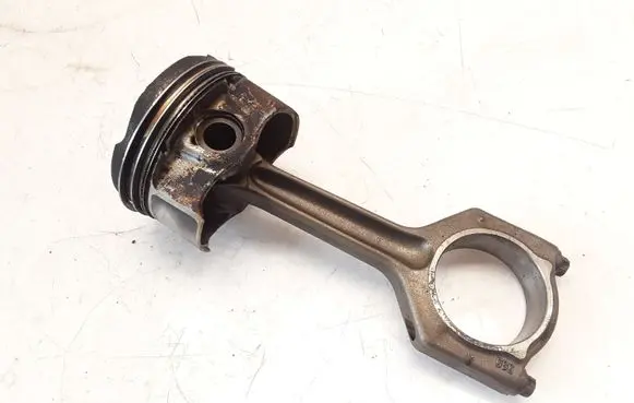 BMW 5 F10 F11 Piston with connecting rod