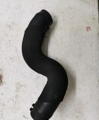 Audi Q5 SQ5 Intercooler hose/pipe 8R0145737H