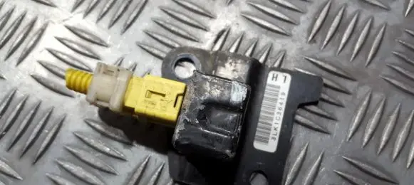 Subaru Legacy Airbag deployment crash/impact sensor 98231AE010 187600-3480