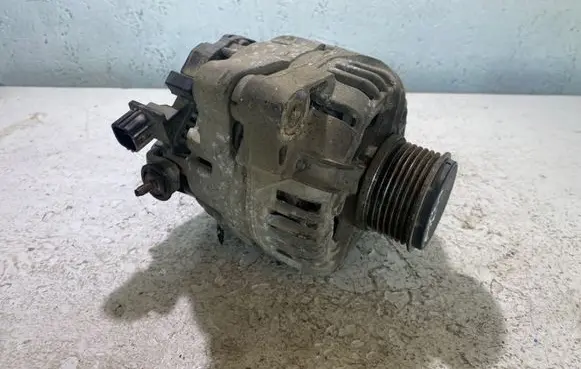 Toyota Hilux (AN10, AN20, AN30) Generator/alternator 270600R0600 0124315033