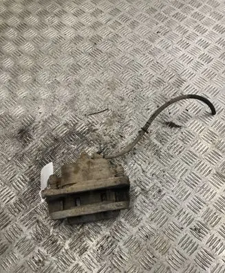 Subaru Impreza II Front brake caliper