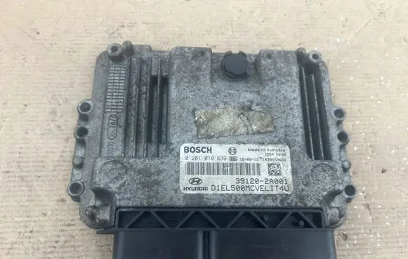 Hyundai ix35 Engine control unit/module 391202A001 0281019639 1039S59666