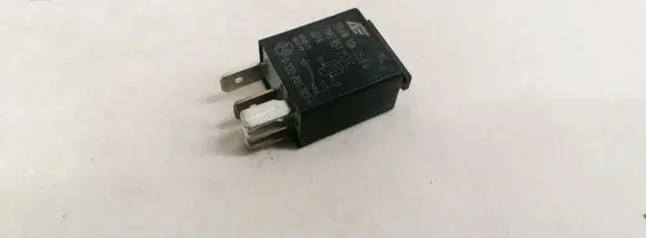 Audi A3 S3 8P Other relay 7M0951253C 95VW10K705EA