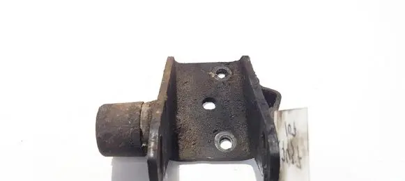 Toyota Avensis T250 Engine mounting bracket