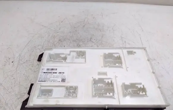 Mercedes-Benz GLA W156 X156 SAM control unit A1569007702 A1569011400 A1569021400