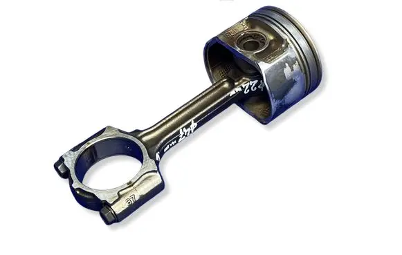 Nissan X-Trail T32 Piston with connecting rod 1KC MR16