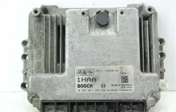 Ford C-MAX I Engine control unit/module 3M51-12A650-MA