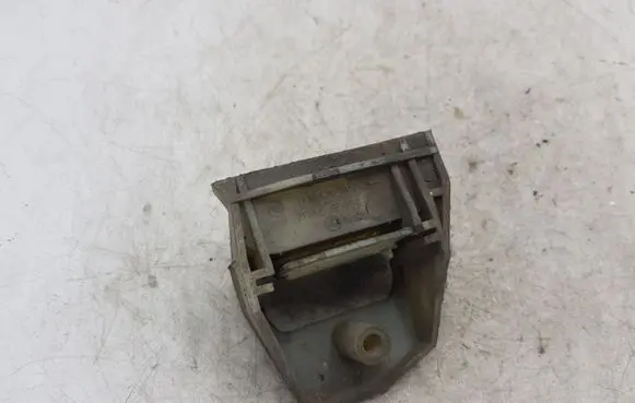 BMW 5 E39 Radiator mount bracket 17112247894 2247894