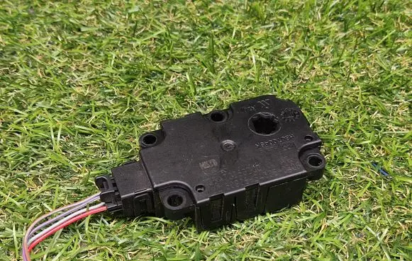 Audi A6 S6 C7 4G Air flap motor/actuator ZBAT0083D00