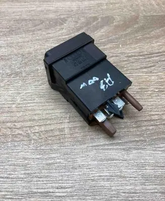 Audi A3 S3 8L Seat heating switch 8L0963564C