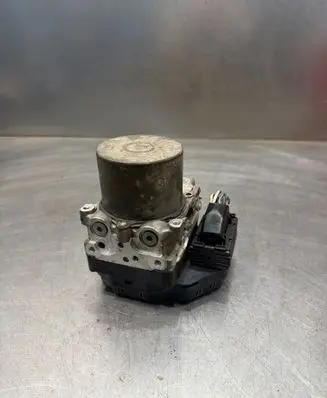 Toyota Urban Cruiser XP110 ABS Pump 4454052171 1338006970 8954152A11