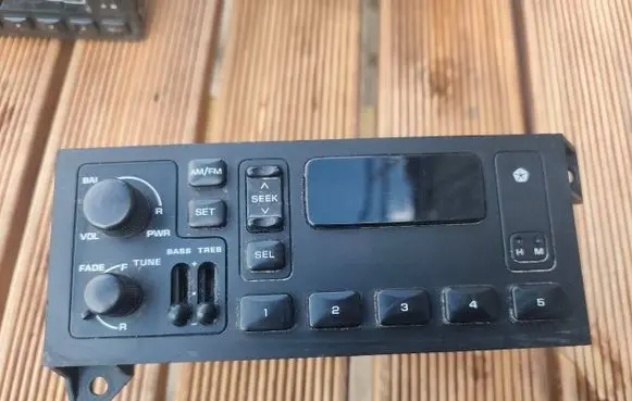 Chrysler Voyager Radio/CD/DVD/GPS head unit P04858560AD