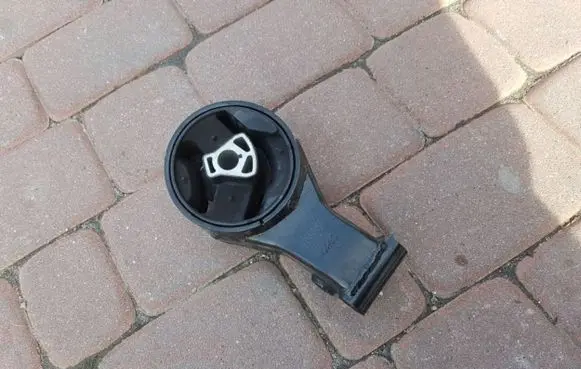 Opel Astra J Gearbox mount 13248630