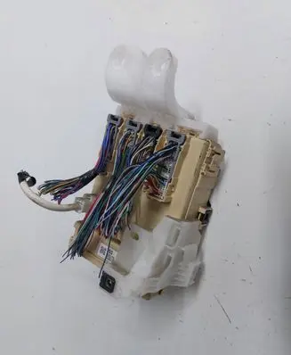 Toyota Auris E180 Fuse box set 89221-02480 8922102480 5012-2230