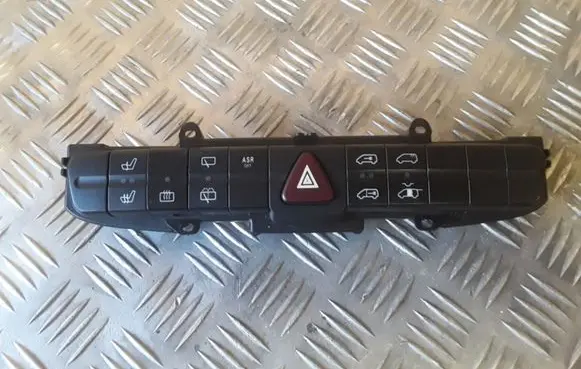 Mercedes-Benz Vito Viano W639 Hazard light switch 6395450407 3311040100