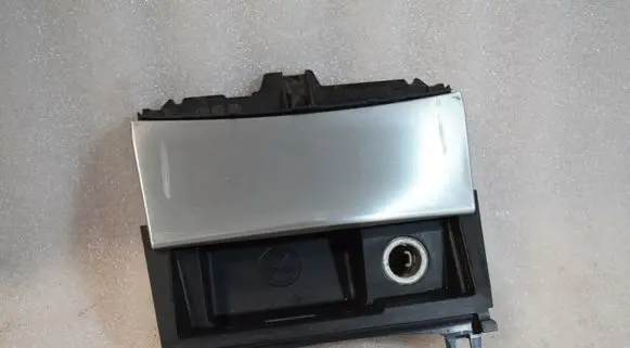 Mercedes-Benz C W204 Ashtray (front) 2046800179