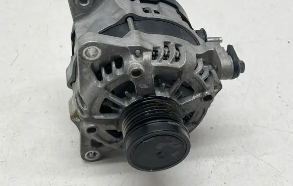 Subaru Forester SL Generator/alternator 1042115020 23700AB220