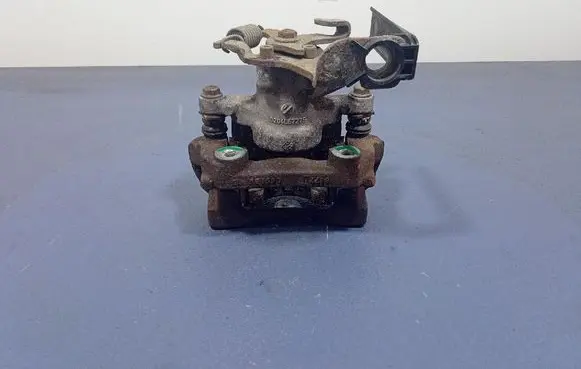 Toyota Auris E180 Rear brake caliper 0204L67275
