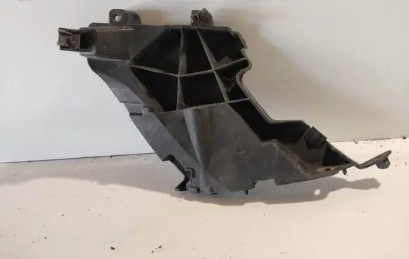 Audi A7 S7 4G Front bumper mounting bracket 4G8807283A