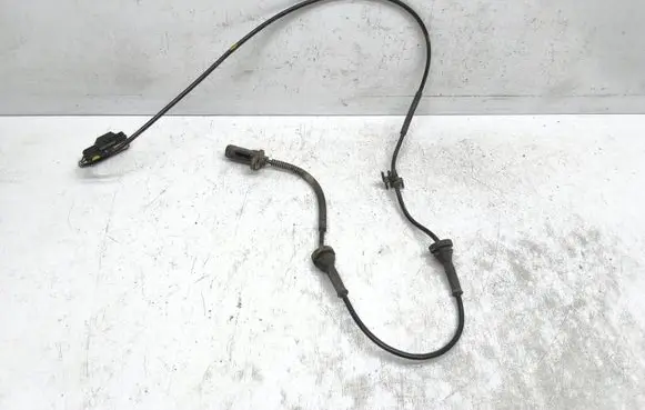 Volvo XC90 ABS brake wheel speed sensor 30682478