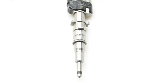 BMW 3 E90 E91 Fuel injector 7585261