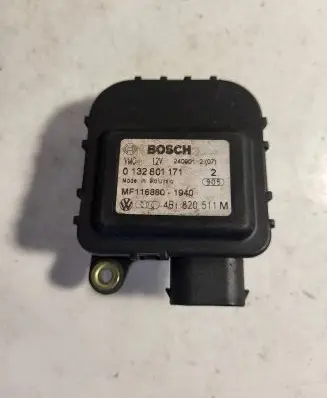 Audi A6 S6 C5 4B Air flap motor/actuator 4B1820511M MF1168801940 0132801171