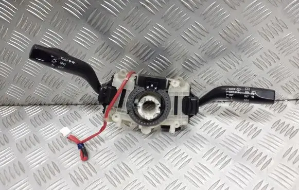 Mazda 323 F Wiper turn signal indicator stalk/switch 17D004