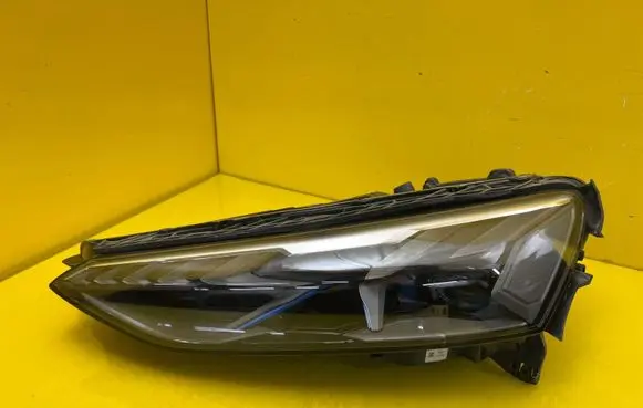 Audi E-tron GT Headlight/headlamp 4J3941085