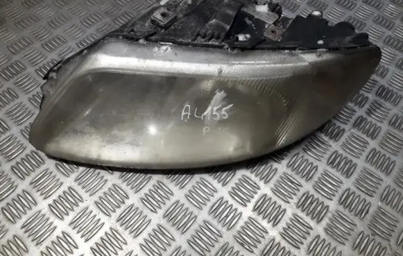 Chrysler Voyager Headlight/headlamp 04857703abd 5870100000