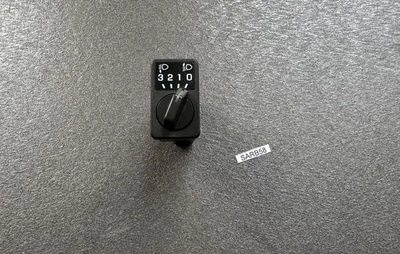 Nissan Patrol Y60 Light switch 25190D4000