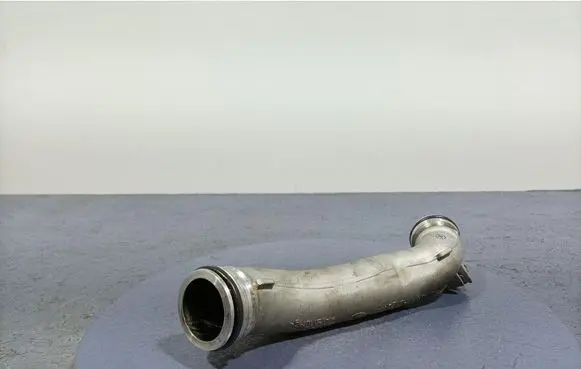 BMW X5 E53 Air intake hose/pipe 8596272