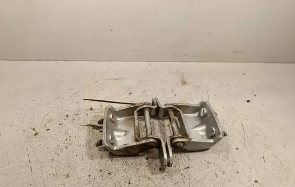 Nissan Navara D40 Rear door upper hinge 